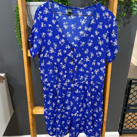 Wild Fable Blue Floral Romper - Picture 7 of 7